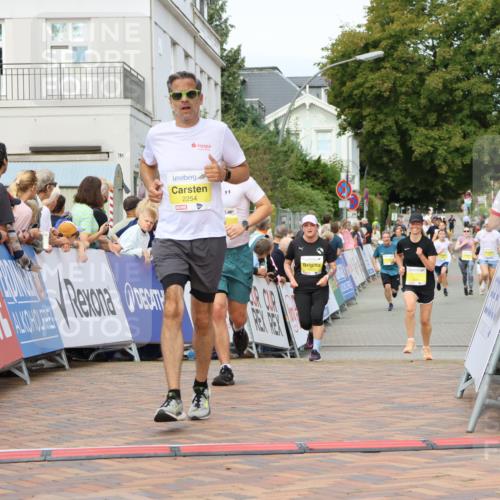 31.08.2025 - 21. Blankeneser Heldenlauf Strokosch-Dieckow http://msf.ph/oto/8690991 31.08.2025 10:26:32 Ziel 2706, 2254, 2497, 2688, 2007 meine-sportfotos.de