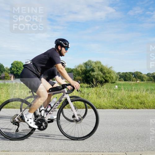 31.08.2025 - Elbe Triathlon Hamburg Michael Burmester http://msf.ph/oto/8690995 31.08.2025 09:51:31 Radfahren 372, 435, 446, 493, 557, 693, 752, 769, 801, 814, 818, 836, 879 meine-sportfotos.de