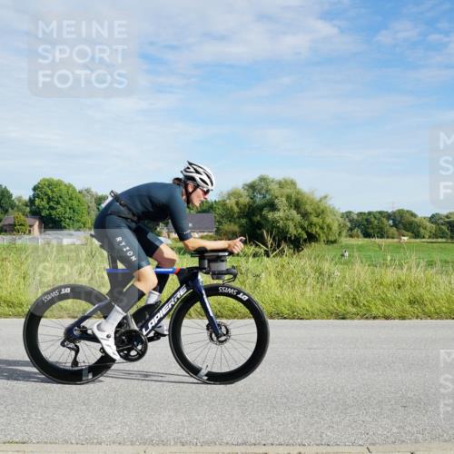 31.08.2025 - Elbe Triathlon Hamburg Michael Burmester http://msf.ph/oto/8690999 31.08.2025 09:51:33 Radfahren 372, 435, 446, 493, 529, 557, 693, 752, 769, 801, 814, 818, 836, 879, 890 meine-sportfotos.de