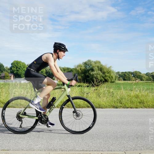 31.08.2025 - Elbe Triathlon Hamburg Michael Burmester http://msf.ph/oto/8691016 31.08.2025 09:51:55 Radfahren 390, 651, 761, 799, 817 meine-sportfotos.de