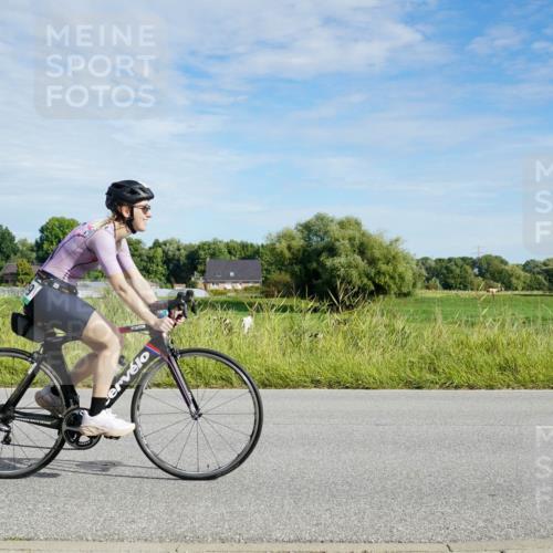 31.08.2025 - Elbe Triathlon Hamburg Michael Burmester http://msf.ph/oto/8691021 31.08.2025 09:51:59 Radfahren 390, 403, 479, 651, 761, 799, 817 meine-sportfotos.de