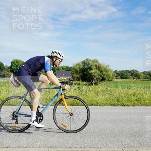 31.08.2025 - Elbe Triathlon Hamburg Michael Burmester http://msf.ph/oto/8691035 31.08.2025 09:52:21 Radfahren 297, 386, 517, 642, 703, 895 meine-sportfotos.de
