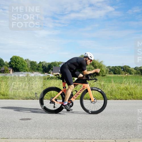 31.08.2025 - Elbe Triathlon Hamburg Michael Burmester http://msf.ph/oto/8691055 31.08.2025 09:53:01 Radfahren 454, 514, 677, 687, 736, 753, 870, 894 meine-sportfotos.de
