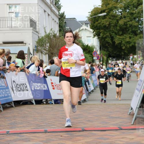 31.08.2025 - 21. Blankeneser Heldenlauf Strokosch-Dieckow http://msf.ph/oto/8691061 31.08.2025 10:26:30 Ziel 2254, 2497, 2688 meine-sportfotos.de