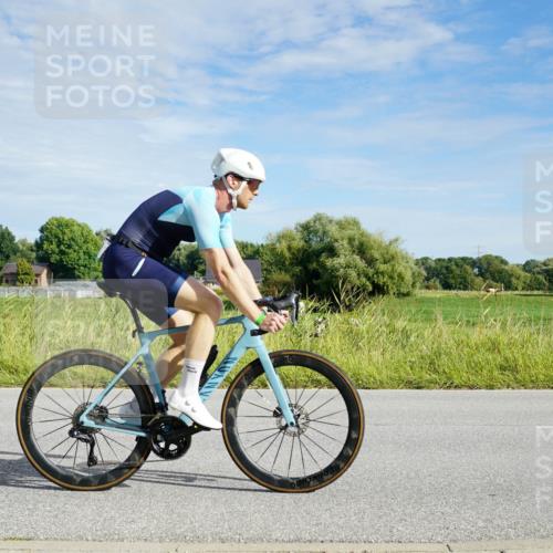 31.08.2025 - Elbe Triathlon Hamburg Michael Burmester http://msf.ph/oto/8691072 31.08.2025 09:53:20 Radfahren 304, 405, 472, 593, 659, 900 meine-sportfotos.de