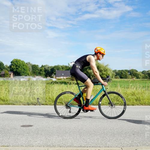 31.08.2025 - Elbe Triathlon Hamburg Michael Burmester http://msf.ph/oto/8691133 31.08.2025 09:54:53 Radfahren 449, 497, 616, 652, 874 meine-sportfotos.de