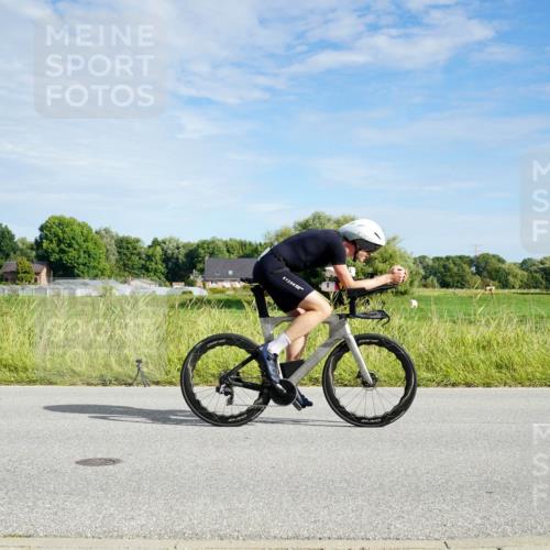 31.08.2025 - Elbe Triathlon Hamburg Michael Burmester http://msf.ph/oto/8691148 31.08.2025 09:55:14 Radfahren 444, 598, 716, 852 meine-sportfotos.de