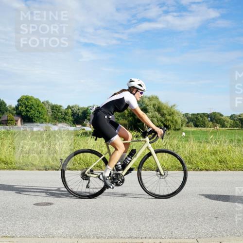 31.08.2025 - Elbe Triathlon Hamburg Michael Burmester http://msf.ph/oto/8691154 31.08.2025 09:55:22 Radfahren 418, 444, 701, 785 meine-sportfotos.de
