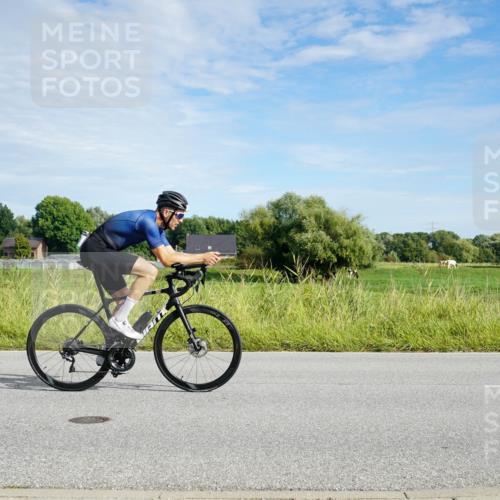 31.08.2025 - Elbe Triathlon Hamburg Michael Burmester http://msf.ph/oto/8691198 31.08.2025 09:56:11 Radfahren 499, 500, 522, 590, 650, 775, 830, 840, 853 meine-sportfotos.de