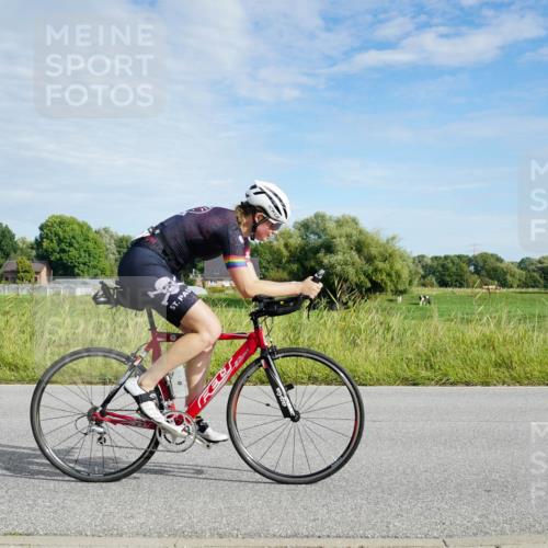 31.08.2025 - Elbe Triathlon Hamburg Michael Burmester http://msf.ph/oto/8691261 31.08.2025 09:57:30 Radfahren 722, 813 meine-sportfotos.de