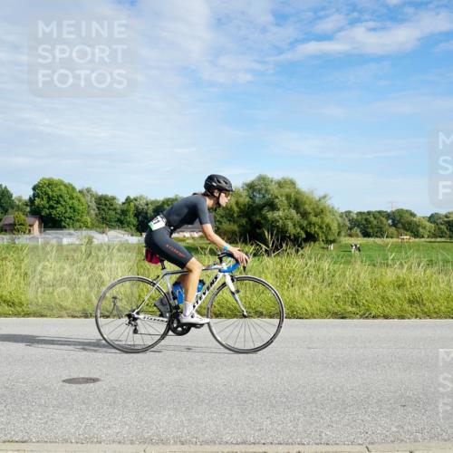 31.08.2025 - Elbe Triathlon Hamburg Michael Burmester http://msf.ph/oto/8691276 31.08.2025 09:57:47 Radfahren 302, 679, 821 meine-sportfotos.de