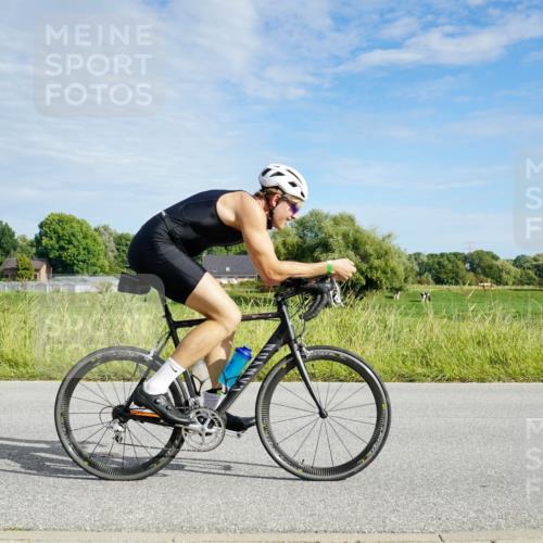 31.08.2025 - Elbe Triathlon Hamburg Michael Burmester http://msf.ph/oto/8691288 31.08.2025 09:57:56 Radfahren 414, 486, 646, 679, 916 meine-sportfotos.de