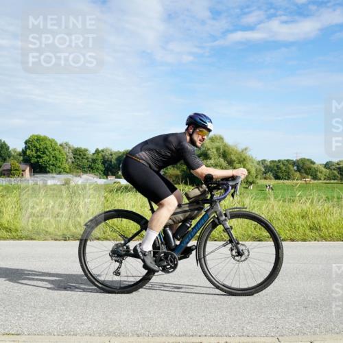31.08.2025 - Elbe Triathlon Hamburg Michael Burmester http://msf.ph/oto/8691293 31.08.2025 09:57:58 Radfahren 414, 486, 646, 916 meine-sportfotos.de