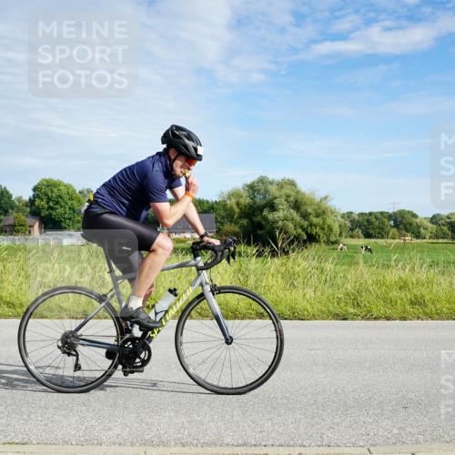31.08.2025 - Elbe Triathlon Hamburg Michael Burmester http://msf.ph/oto/8691320 31.08.2025 09:58:32 Radfahren 567, 579, 615, 643 meine-sportfotos.de