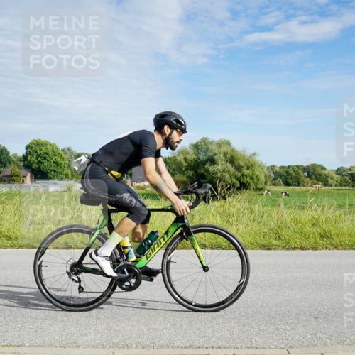31.08.2025 - Elbe Triathlon Hamburg Michael Burmester http://msf.ph/oto/8691325 31.08.2025 09:58:36 Radfahren 406, 567, 579, 615, 643, 770 meine-sportfotos.de