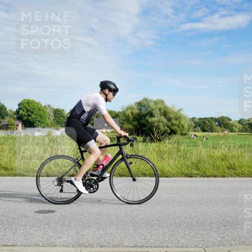31.08.2025 - Elbe Triathlon Hamburg Michael Burmester http://msf.ph/oto/8691350 31.08.2025 09:59:21 Radfahren 387, 605, 624, 712, 732, 835, 845, 928 meine-sportfotos.de
