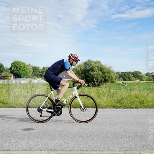 31.08.2025 - Elbe Triathlon Hamburg Michael Burmester http://msf.ph/oto/8691365 31.08.2025 09:59:39 Radfahren 438, 489, 607, 610, 617, 622, 681, 864 meine-sportfotos.de