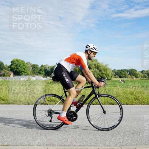 31.08.2025 - Elbe Triathlon Hamburg Michael Burmester http://msf.ph/oto/8691381 31.08.2025 10:00:09 Radfahren 409, 463, 487, 563, 566, 613 meine-sportfotos.de