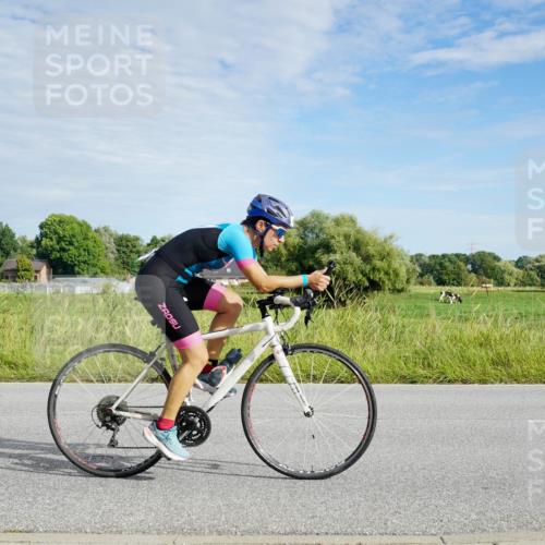 31.08.2025 - Elbe Triathlon Hamburg Michael Burmester http://msf.ph/oto/8691390 31.08.2025 10:00:17 Radfahren 563, 655, 729, 908, 919 meine-sportfotos.de