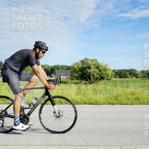 31.08.2025 - Elbe Triathlon Hamburg Michael Burmester http://msf.ph/oto/8691410 31.08.2025 10:00:48 Radfahren 461, 564, 707, 731, 746, 795, 868, 869, 906 meine-sportfotos.de