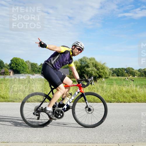 31.08.2025 - Elbe Triathlon Hamburg Michael Burmester http://msf.ph/oto/8691431 31.08.2025 10:01:33 Radfahren 431, 531, 666 meine-sportfotos.de