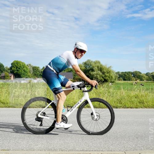31.08.2025 - Elbe Triathlon Hamburg Michael Burmester http://msf.ph/oto/8691439 31.08.2025 10:01:52 Radfahren 393, 636, 750 meine-sportfotos.de