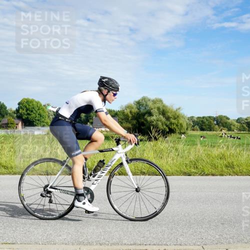 31.08.2025 - Elbe Triathlon Hamburg Michael Burmester http://msf.ph/oto/8691457 31.08.2025 10:02:33 Radfahren 421, 754, 930 meine-sportfotos.de