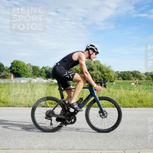 31.08.2025 - Elbe Triathlon Hamburg Michael Burmester http://msf.ph/oto/8691470 31.08.2025 10:02:58 Radfahren 428, 495, 618, 638, 682, 696, 727, 739, 850, 912 meine-sportfotos.de