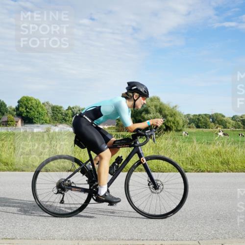 31.08.2025 - Elbe Triathlon Hamburg Michael Burmester http://msf.ph/oto/8691473 31.08.2025 10:03:01 Radfahren 428, 495, 588, 618, 696, 739, 834, 850 meine-sportfotos.de