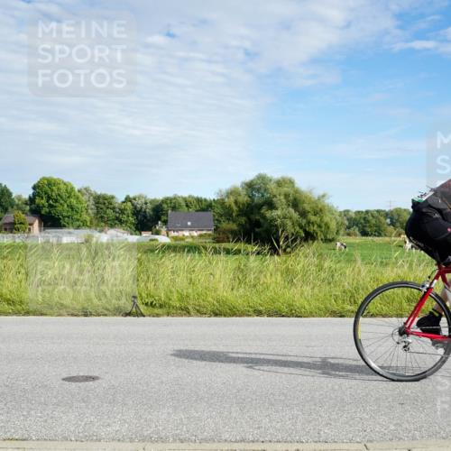 31.08.2025 - Elbe Triathlon Hamburg Michael Burmester http://msf.ph/oto/8691477 31.08.2025 10:03:03 Radfahren 428, 495, 515, 588, 618, 696, 777, 834, 850 meine-sportfotos.de