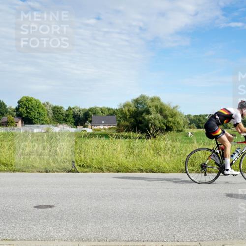 31.08.2025 - Elbe Triathlon Hamburg Michael Burmester http://msf.ph/oto/8691498 31.08.2025 10:03:33 Radfahren 419, 466, 609, 657, 749 meine-sportfotos.de