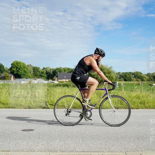 31.08.2025 - Elbe Triathlon Hamburg Michael Burmester http://msf.ph/oto/8691515 31.08.2025 10:03:56 Radfahren 422, 528, 533, 577, 781, 856 meine-sportfotos.de