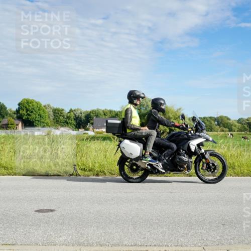 31.08.2025 - Elbe Triathlon Hamburg Michael Burmester http://msf.ph/oto/8691521 31.08.2025 10:04:02 Radfahren 422, 528, 856 meine-sportfotos.de