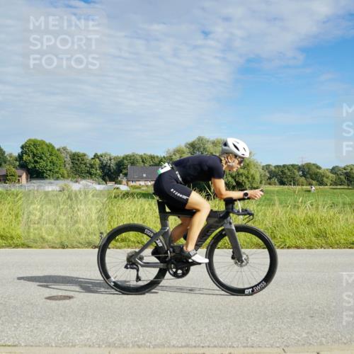 31.08.2025 - Elbe Triathlon Hamburg Michael Burmester http://msf.ph/oto/8691566 31.08.2025 10:06:09 Radfahren 493, 557, 689, 824, 854 meine-sportfotos.de