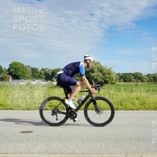 31.08.2025 - Elbe Triathlon Hamburg Michael Burmester http://msf.ph/oto/8691569 31.08.2025 10:06:13 Radfahren 493, 557, 689, 730, 744, 824, 854, 899 meine-sportfotos.de