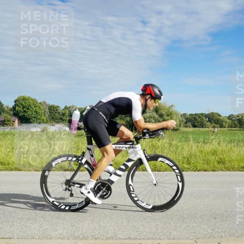 31.08.2025 - Elbe Triathlon Hamburg Michael Burmester http://msf.ph/oto/8691577 31.08.2025 10:06:22 Radfahren 322, 504, 611, 730, 782, 899 meine-sportfotos.de