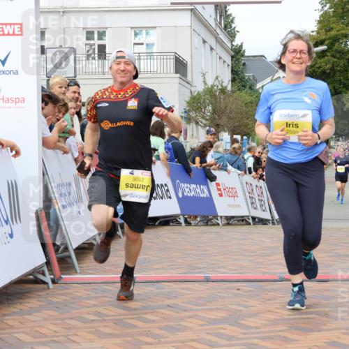 31.08.2025 - 21. Blankeneser Heldenlauf Strokosch-Dieckow http://msf.ph/oto/8691589 31.08.2025 10:30:37 Ziel 2560, 2106, 2599, 2102 meine-sportfotos.de