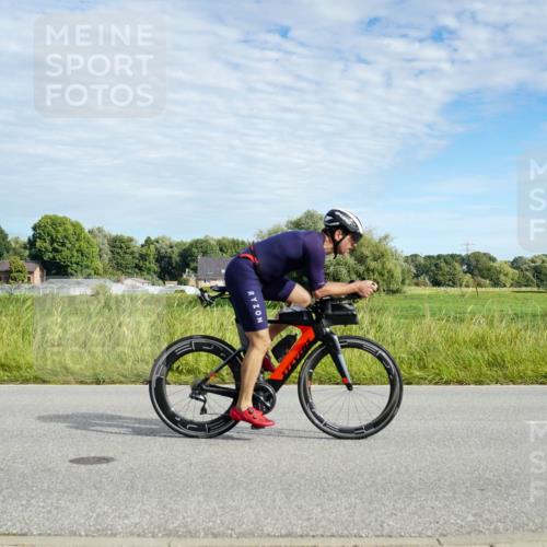 31.08.2025 - Elbe Triathlon Hamburg Michael Burmester http://msf.ph/oto/8691679 31.08.2025 10:10:31 Radfahren 558, 631, 678, 680, 715, 829 meine-sportfotos.de