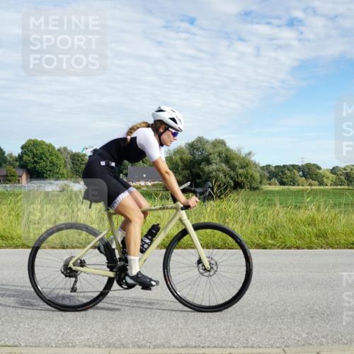 31.08.2025 - Elbe Triathlon Hamburg Michael Burmester http://msf.ph/oto/8691692 31.08.2025 10:10:54 Radfahren 521, 606, 616, 627, 692, 785 meine-sportfotos.de