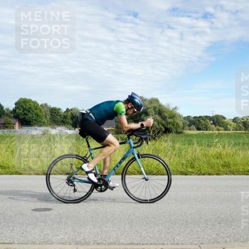 31.08.2025 - Elbe Triathlon Hamburg Michael Burmester http://msf.ph/oto/8691695 31.08.2025 10:10:56 Radfahren 521, 606, 616, 627, 692, 785 meine-sportfotos.de