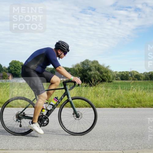 31.08.2025 - Elbe Triathlon Hamburg Michael Burmester http://msf.ph/oto/8691716 31.08.2025 10:12:06 Radfahren 402, 593, 701, 852, 882 meine-sportfotos.de