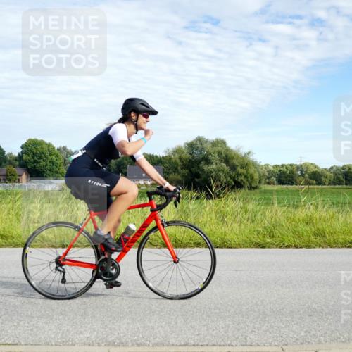 31.08.2025 - Elbe Triathlon Hamburg Michael Burmester http://msf.ph/oto/8691717 31.08.2025 10:12:07 Radfahren 402, 593, 701, 852, 882 meine-sportfotos.de