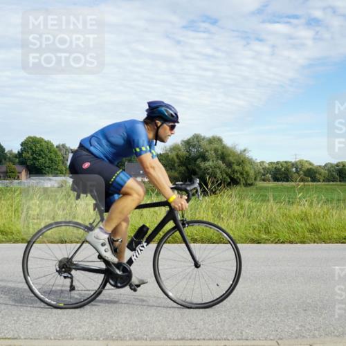 31.08.2025 - Elbe Triathlon Hamburg Michael Burmester http://msf.ph/oto/8691718 31.08.2025 10:12:13 Radfahren 601, 701 meine-sportfotos.de