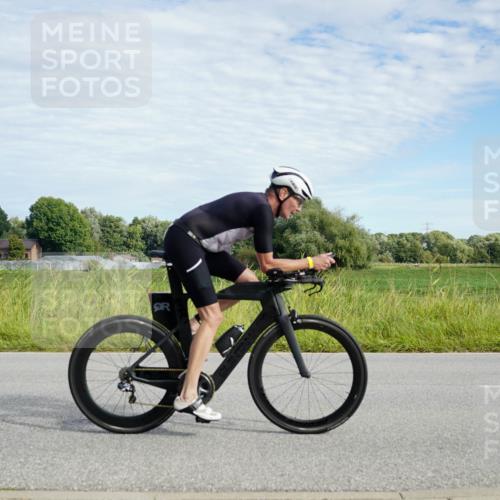 31.08.2025 - Elbe Triathlon Hamburg Michael Burmester http://msf.ph/oto/8691755 31.08.2025 10:13:11 Radfahren 500, 719, 770, 866, 884, 913 meine-sportfotos.de