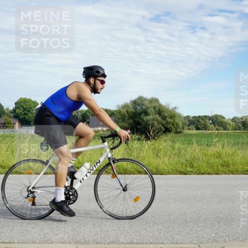 31.08.2025 - Elbe Triathlon Hamburg Michael Burmester http://msf.ph/oto/8691772 31.08.2025 10:13:37 Radfahren 432, 821, 837, 887, 916 meine-sportfotos.de