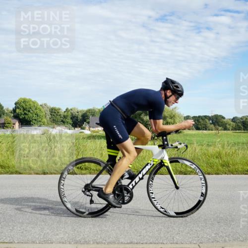 31.08.2025 - Elbe Triathlon Hamburg Michael Burmester http://msf.ph/oto/8691780 31.08.2025 10:14:03 Radfahren 607, 729 meine-sportfotos.de