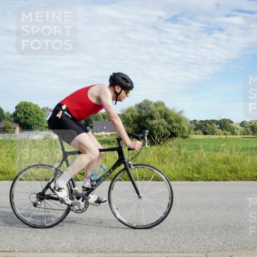 31.08.2025 - Elbe Triathlon Hamburg Michael Burmester http://msf.ph/oto/8691788 31.08.2025 10:14:23 Radfahren 623, 731 meine-sportfotos.de