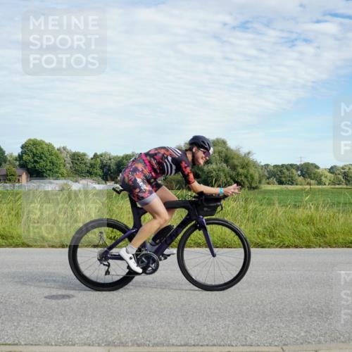 31.08.2025 - Elbe Triathlon Hamburg Michael Burmester http://msf.ph/oto/8691793 31.08.2025 10:14:39 Radfahren 404, 566, 756, 845 meine-sportfotos.de