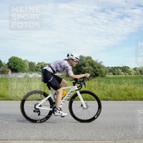 31.08.2025 - Elbe Triathlon Hamburg Michael Burmester http://msf.ph/oto/8691807 31.08.2025 10:15:09 Radfahren 835, 864 meine-sportfotos.de