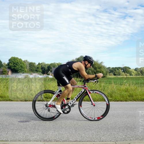 31.08.2025 - Elbe Triathlon Hamburg Michael Burmester http://msf.ph/oto/8691813 31.08.2025 10:15:22 Radfahren 610, 635 meine-sportfotos.de